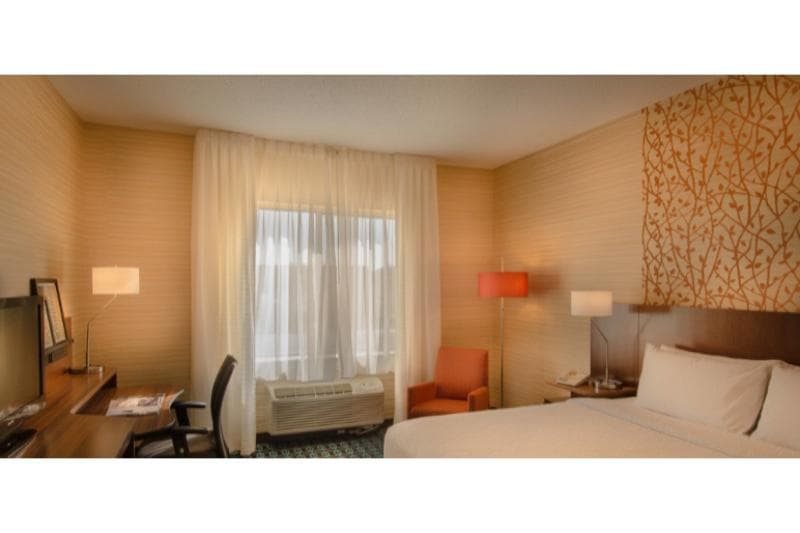 Fairfield Inn & Suites Dulles Airport 4