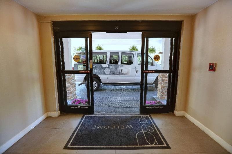 Country Inn & Suites by Radisson, Charlotte I-85 Airport, NC 4