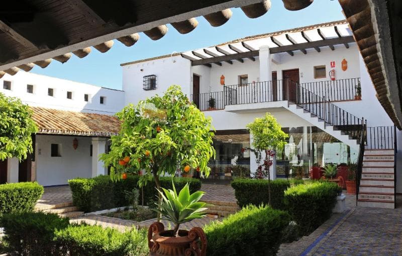 Hotel El Cortijo 3