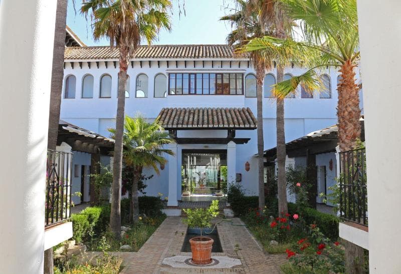 Hotel El Cortijo 4