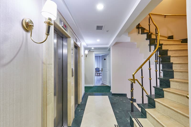 Seres Hotel 3