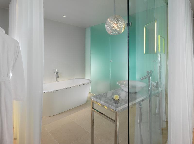 Sanderson London 3