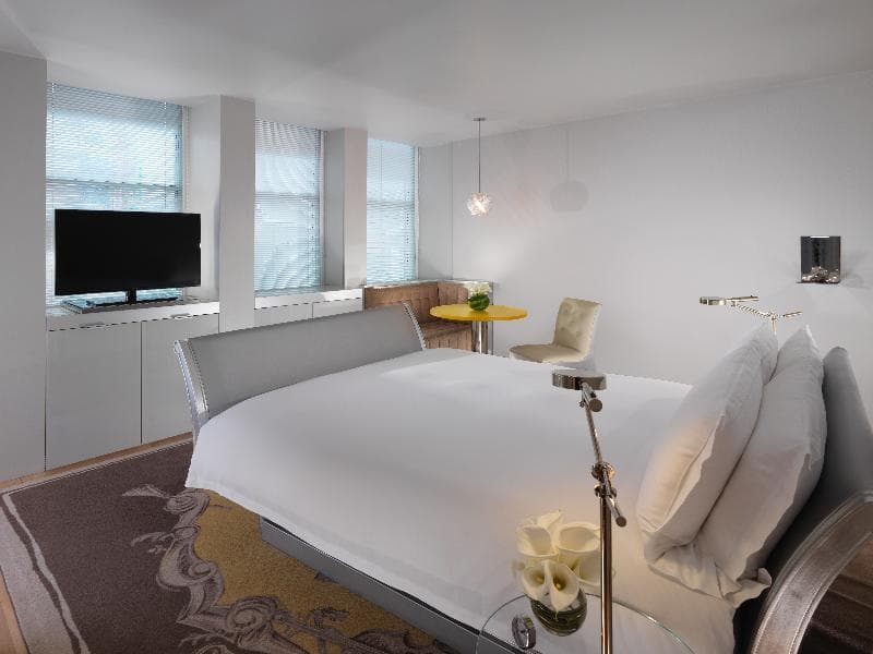 Sanderson London 5