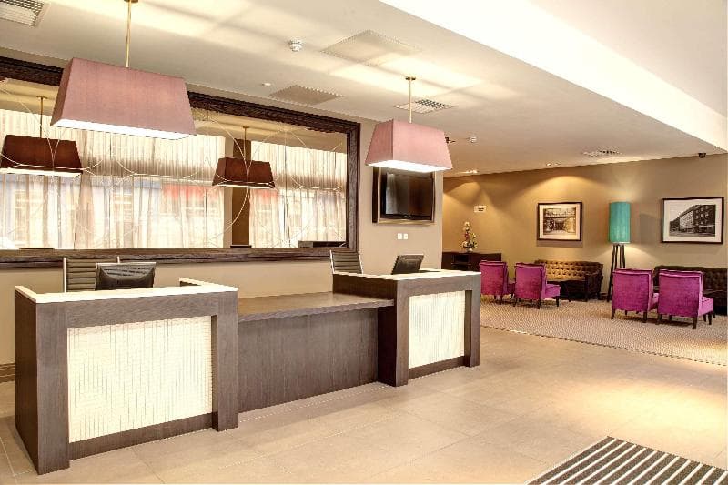 DoubleTree by Hilton Edinburgh City Centre 4