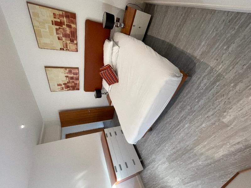Roland House Apartments 4
