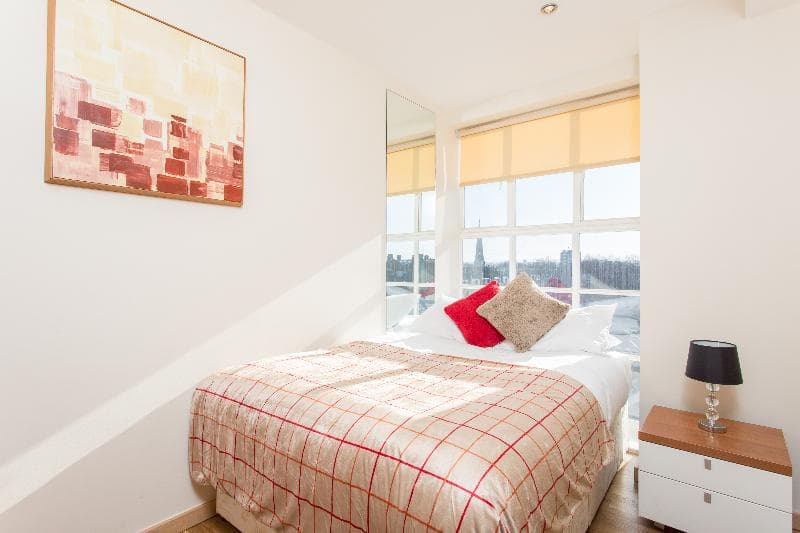 Roland House Apartments 5