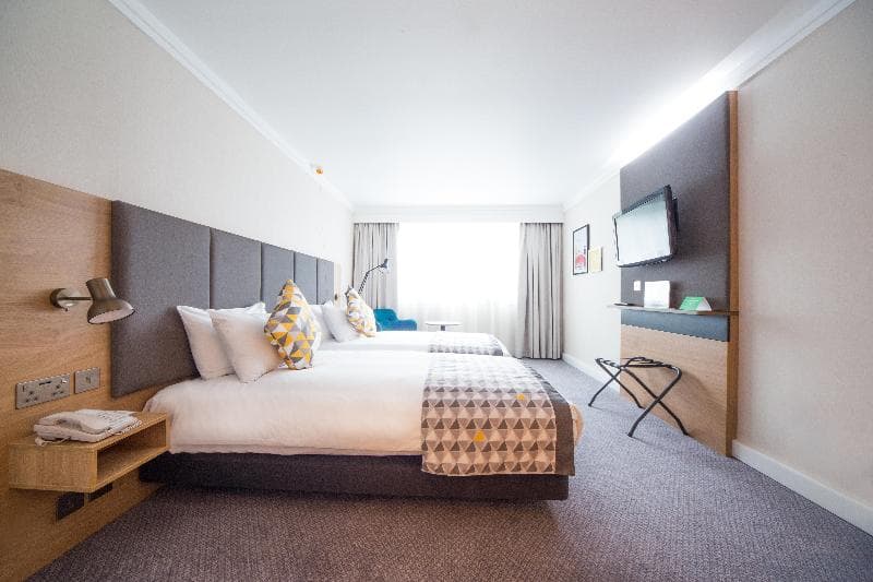Holiday Inn London Gatwick Airport photo 1