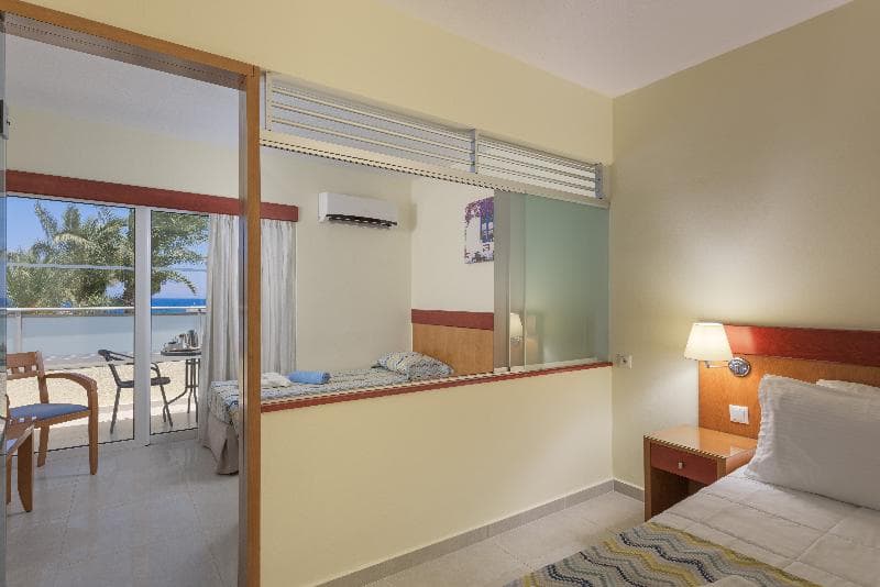Avra Beach Resort Hotel & Bungalows 5