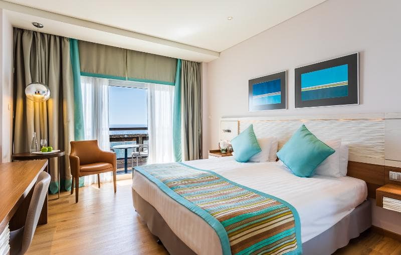 Crowne Plaza Limassol 4