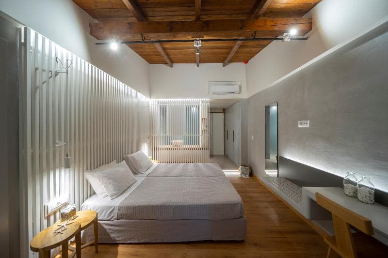Atrium Hotel 4