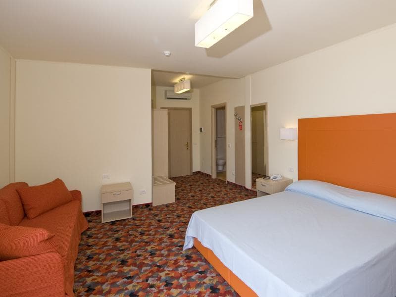 Royal Village 4