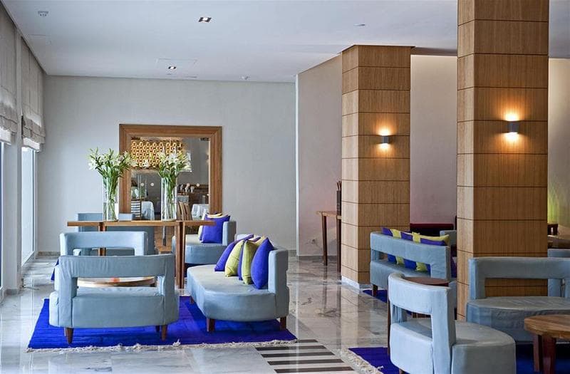 The Orangers Beach Resort & Bungalows 4