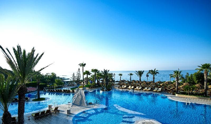 Four Seasons Hotel photo 1