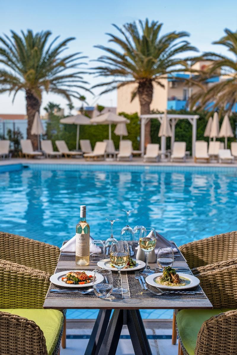 Minos Hotel 4