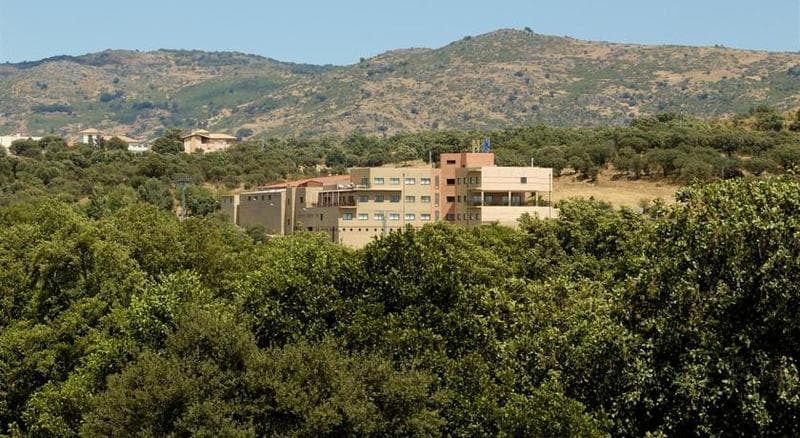 Hotel Mafalda De Castilla main
