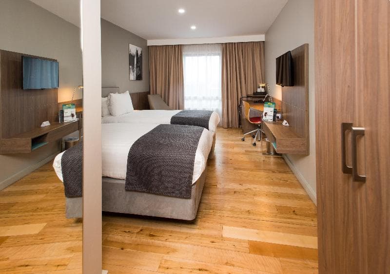 Holiday Inn London - West 2