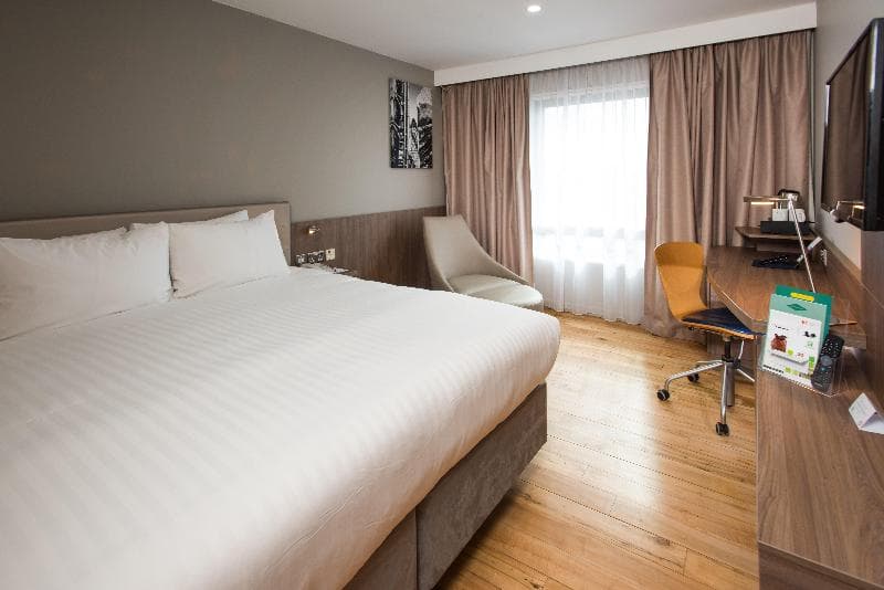 Holiday Inn London - West 3