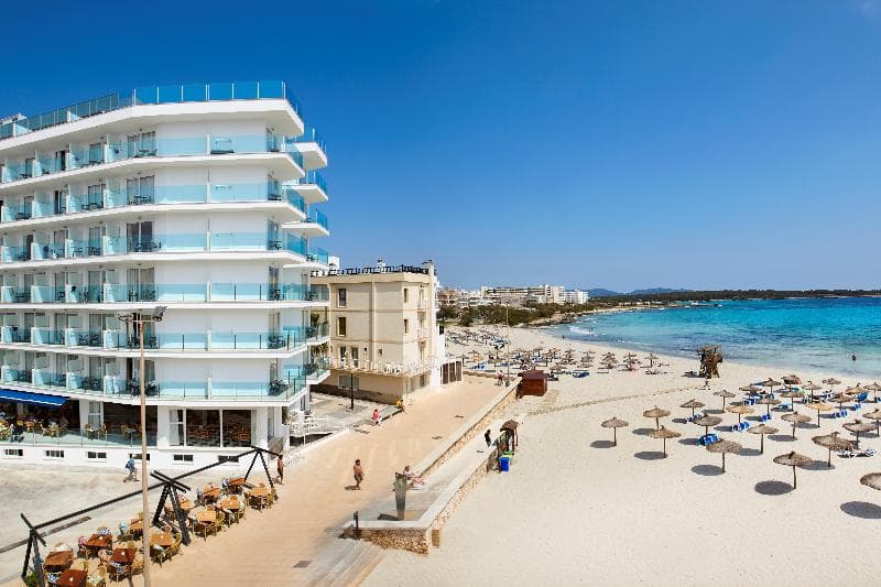 Universal Hotel Perla 3