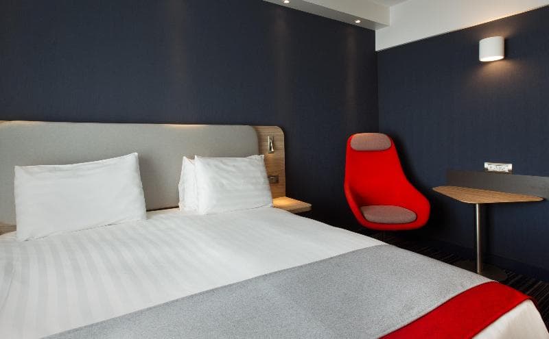 Holiday Inn Express Geneva Airport 3