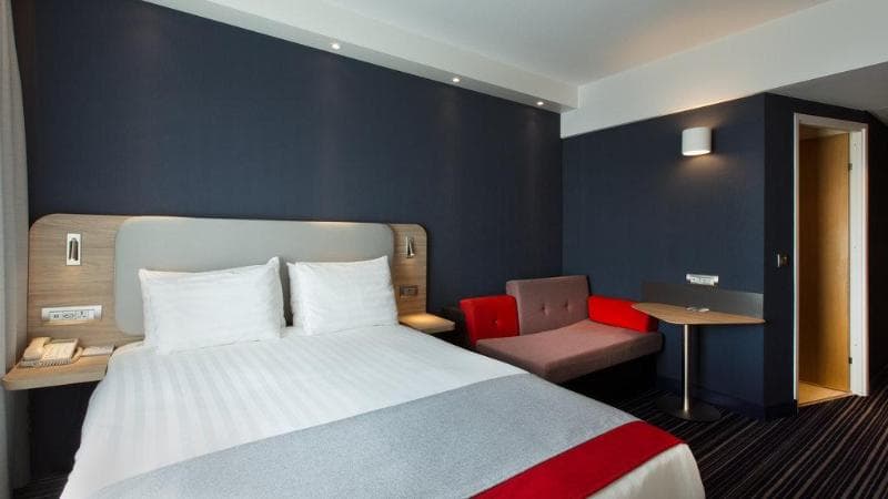 Holiday Inn Express Geneva Airport photo 1