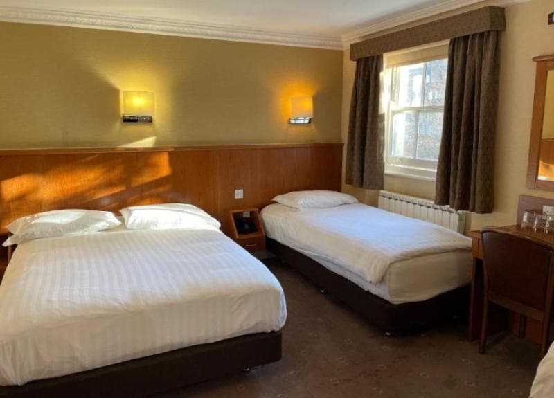 Orchard Hotel 5