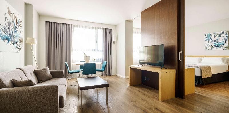 Hotel ILUNION Valencia 4 2