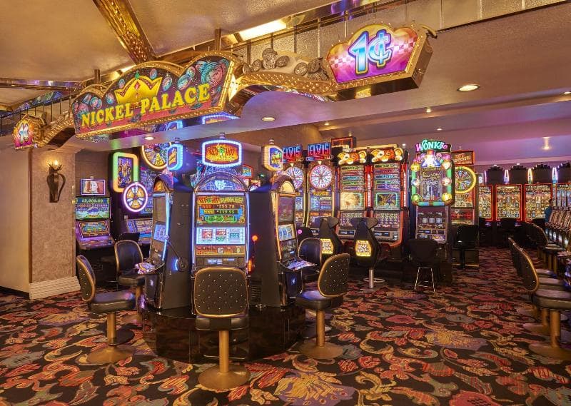 Four Queens Hotel & Casino 4
