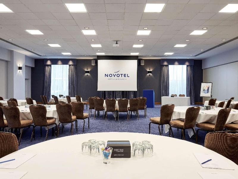 Novotel London Stansted Airport 5