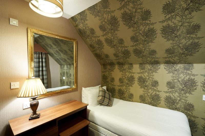 Loch Kinord Hotel 4