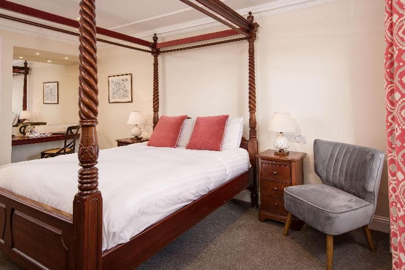 The Inveraray Inn, Signature Collection 4