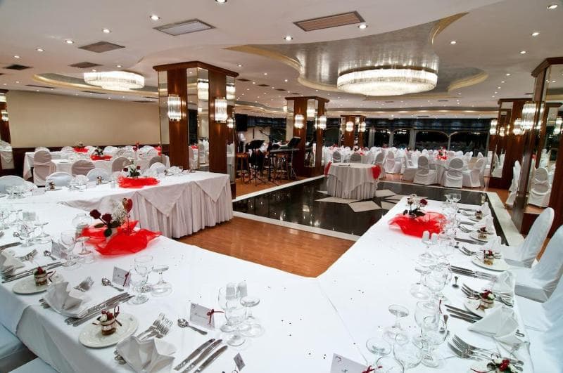 Oasis Hotel Apartments photo 1