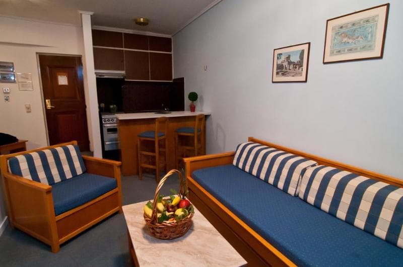 Oasis Hotel Apartments 3