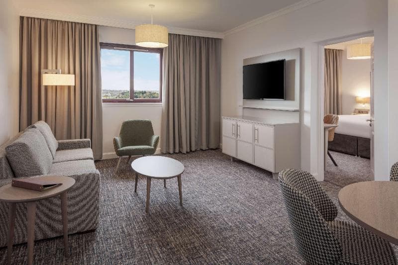 DoubleTree by Hilton Glasgow Westerwood Spa & Golf Resort 2