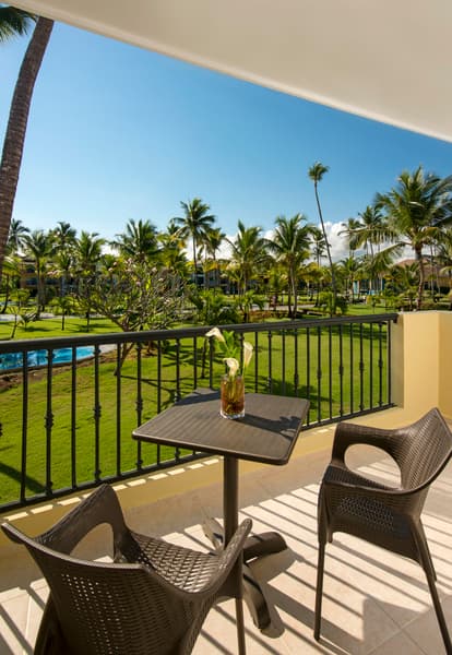Ocean Blue And Sand Beach Resort All Inclusive 4