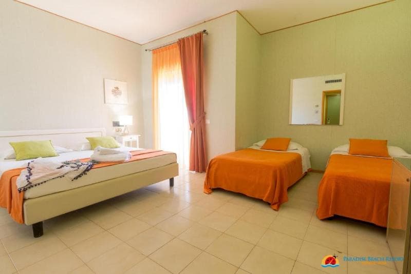 Paradise Beach Resort 4