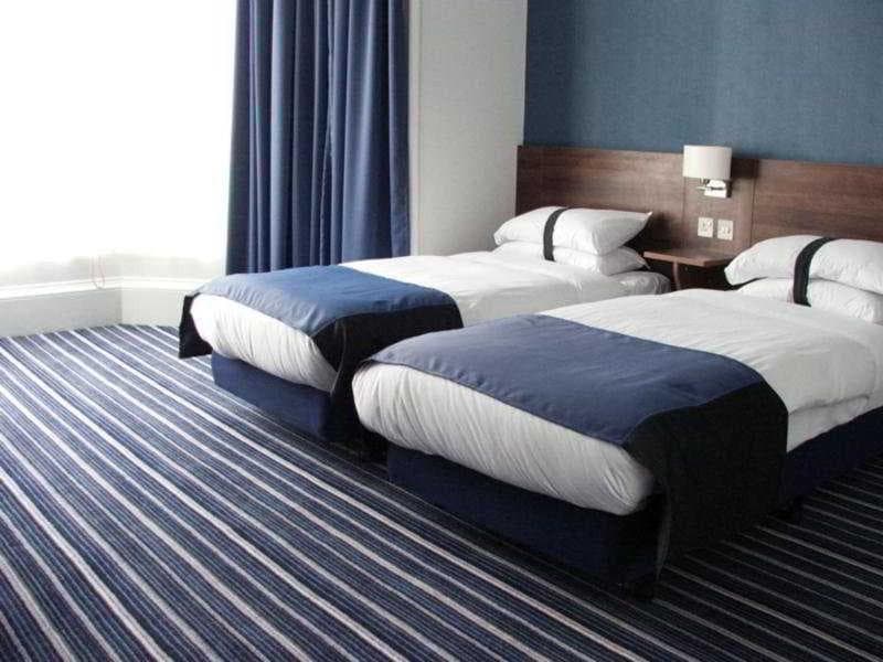 Piries Hotel 5