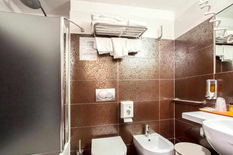 Hotel Canova Milan 5