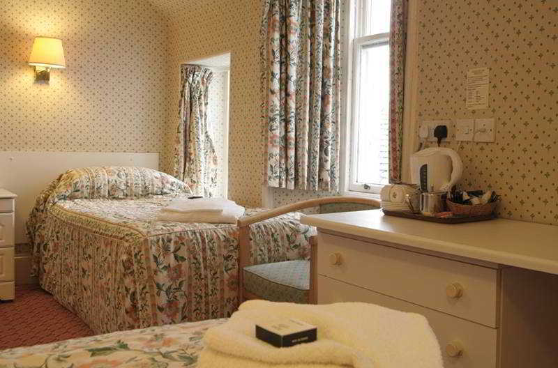 The Caledonian Hotel 5