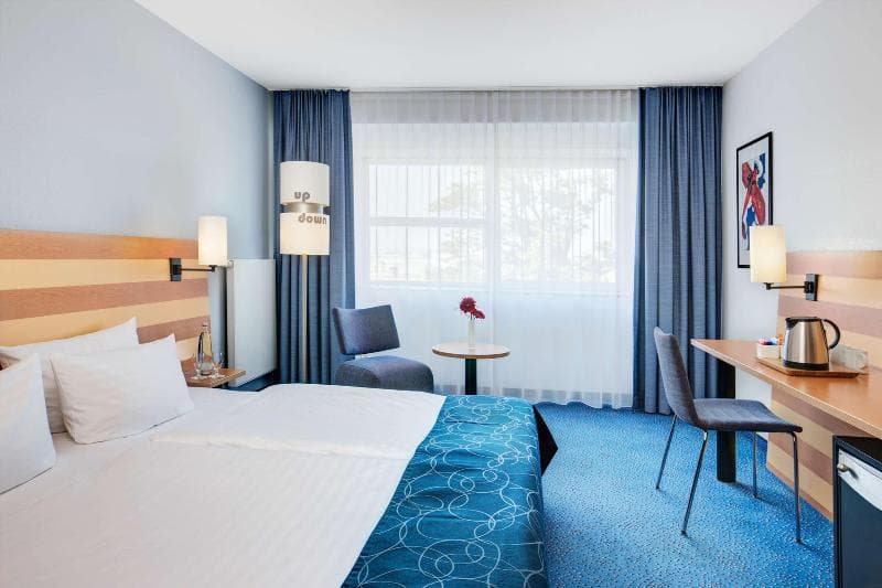 IntercityHotel Frankfurt Airport 5