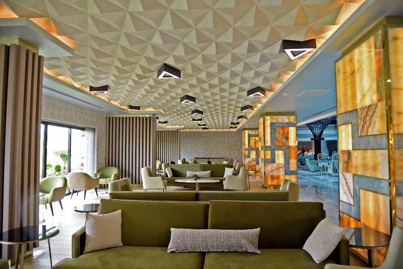 Royal Wings Hotel 2