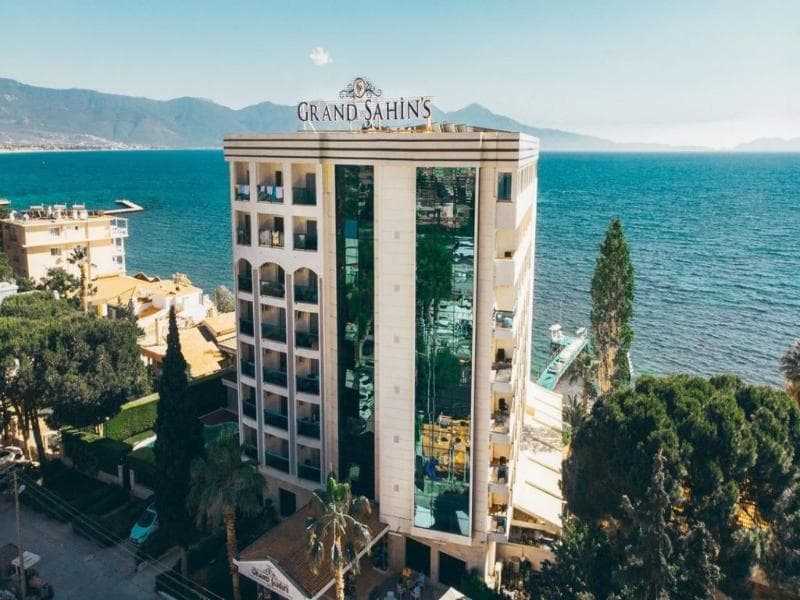 Grand Sahins Hotel main