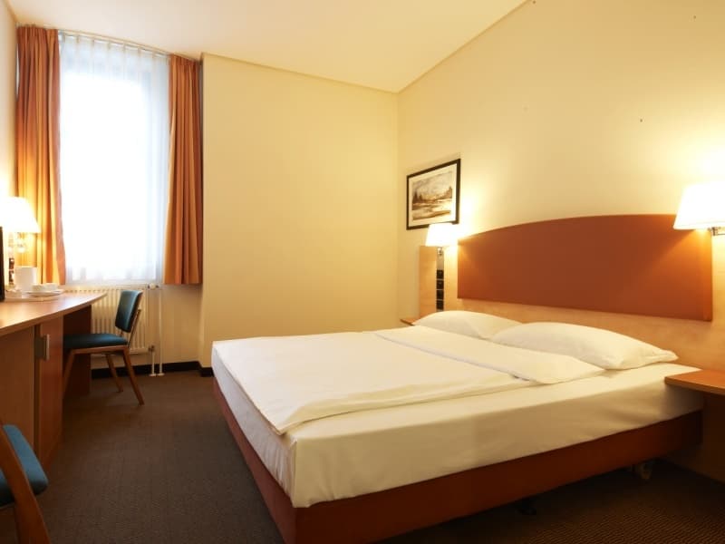 IntercityHotel Berlin Ostbahnhof 3
