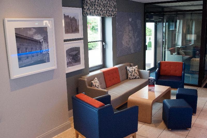 Holiday Inn Express Perth 4