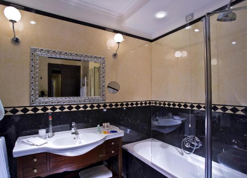 Hotel Mondial Roma (Ex-Best Western) 2
