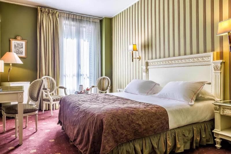 Regence Hotel Paris 5