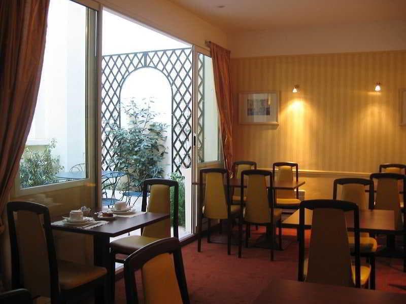 Montreal Hotel 2