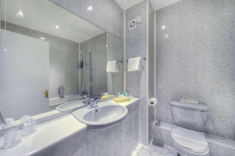 Quality Hotel Coventry 3
