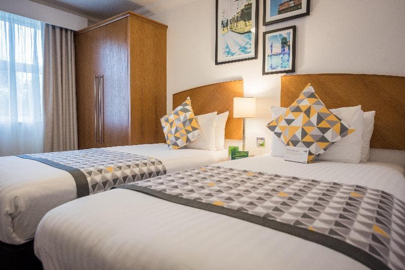 Holiday Inn Manchester West 4