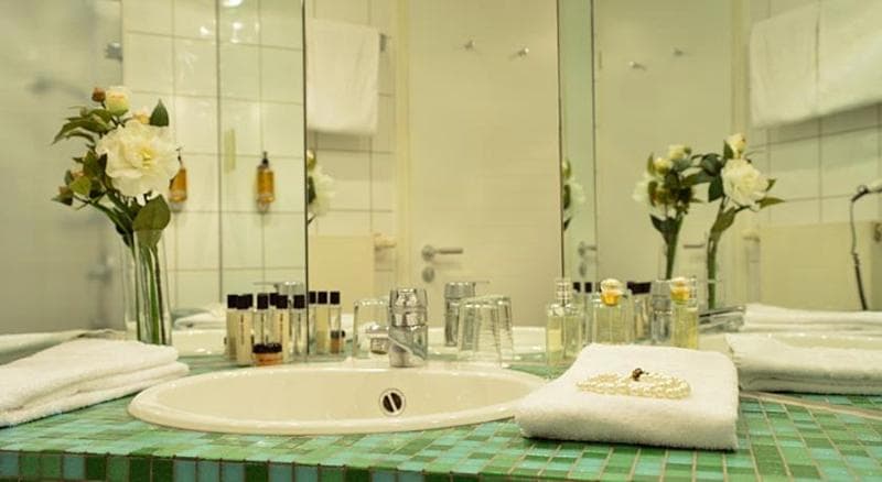 Hotel Domicil Berlin by Golden Tulip 3