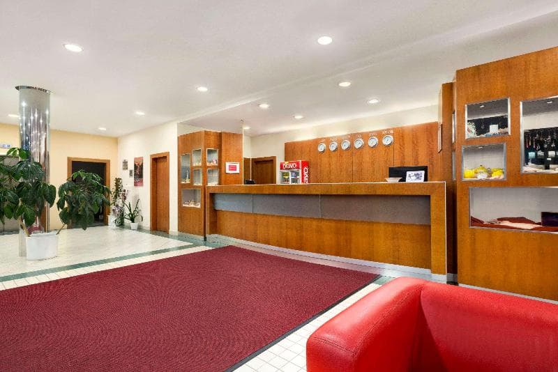 Ramada by Wyndham Airport Prague 2